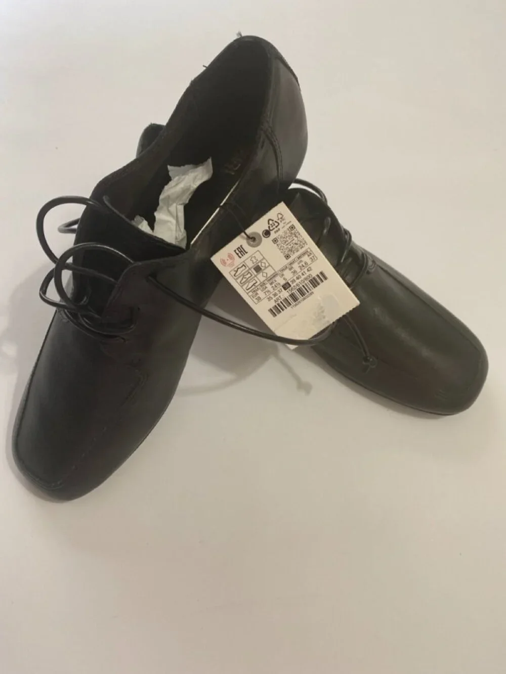 Zara LOW HEEL LEATHER LACE-UP SHOES